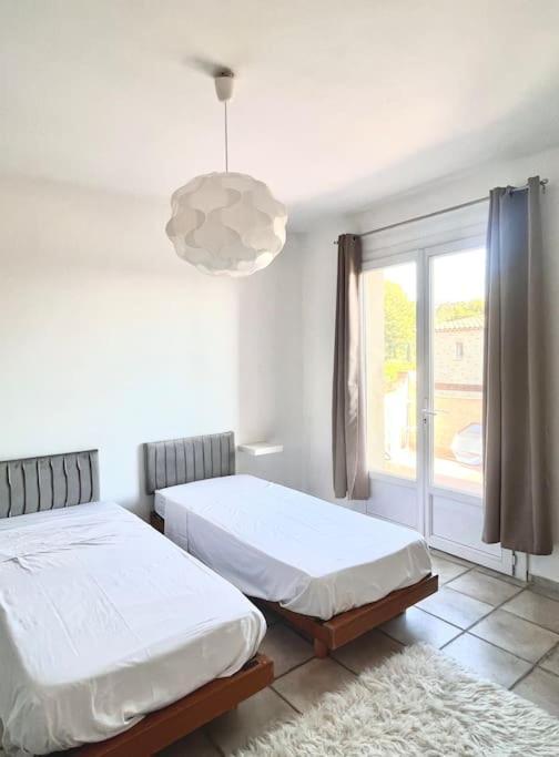 Appartement Proche Aeroport Marseille Marignane - Studio Confortable - Logement Ideal - Hebergement Tout Equipe Rognac Exteriör bild