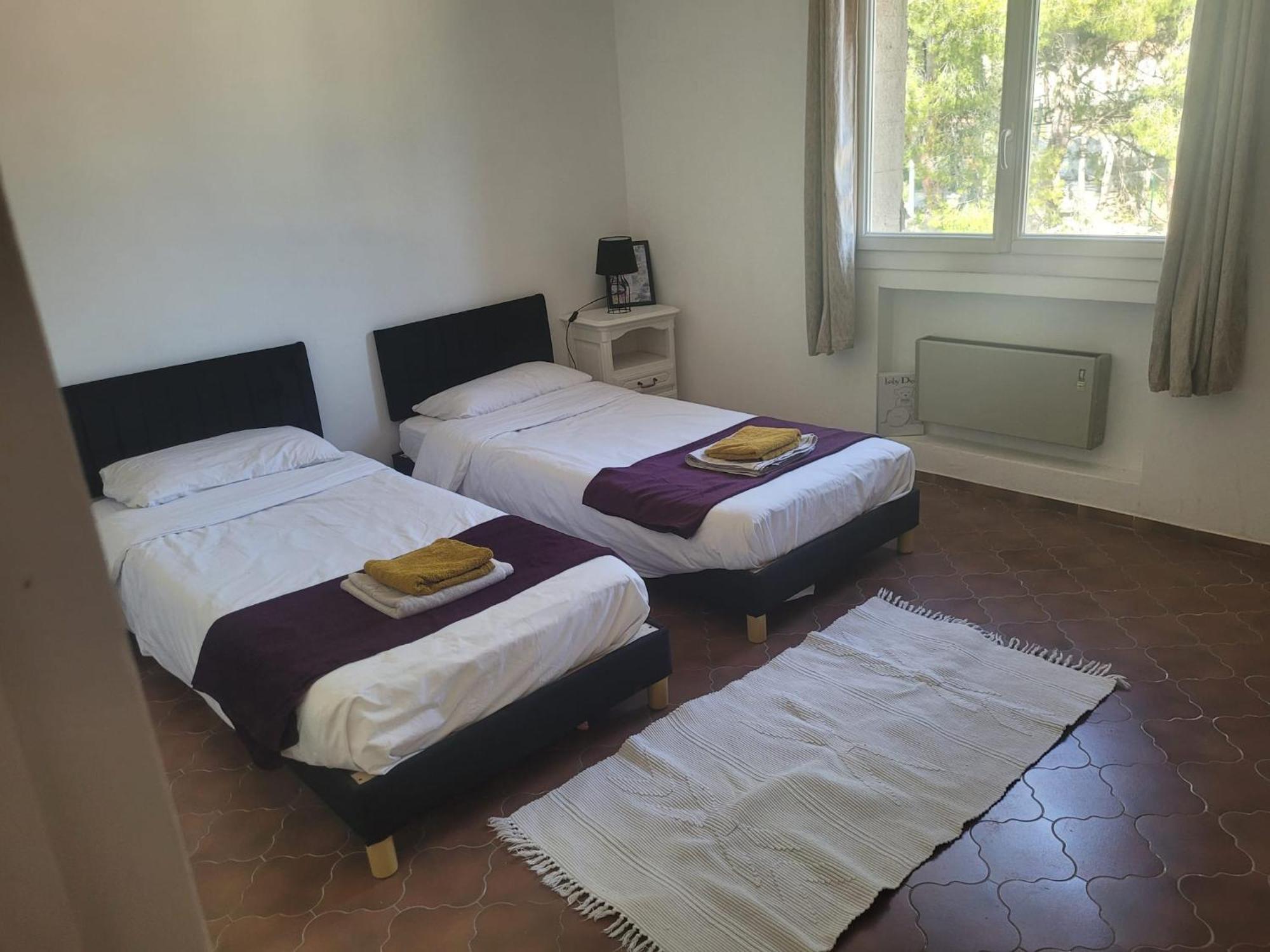 Appartement Proche Aeroport Marseille Marignane - Studio Confortable - Logement Ideal - Hebergement Tout Equipe Rognac Exteriör bild